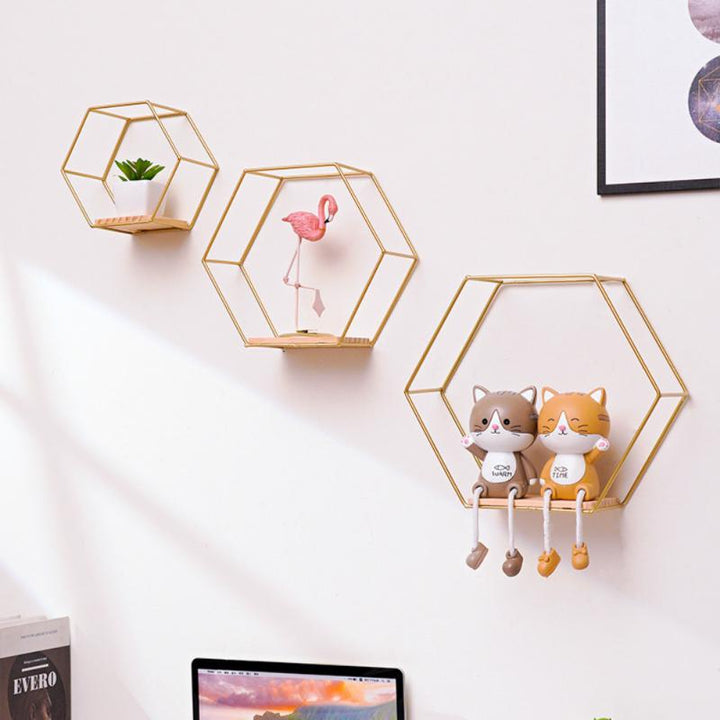 BowLift | HexaDecor | A unique hexagonal wall decoration to showcase your favorite items!