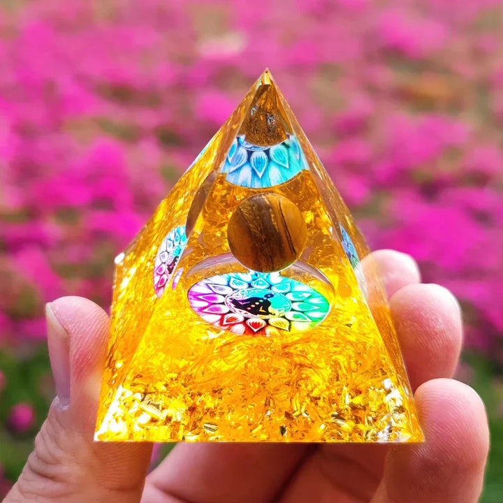 BowLift | Orgonite Pyramid with Amethyst Pendulum – Energy, Protection and Decoration