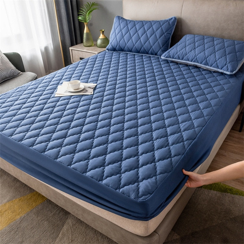 Anti-Slip Waterproof Mattress Cover | Bowlift