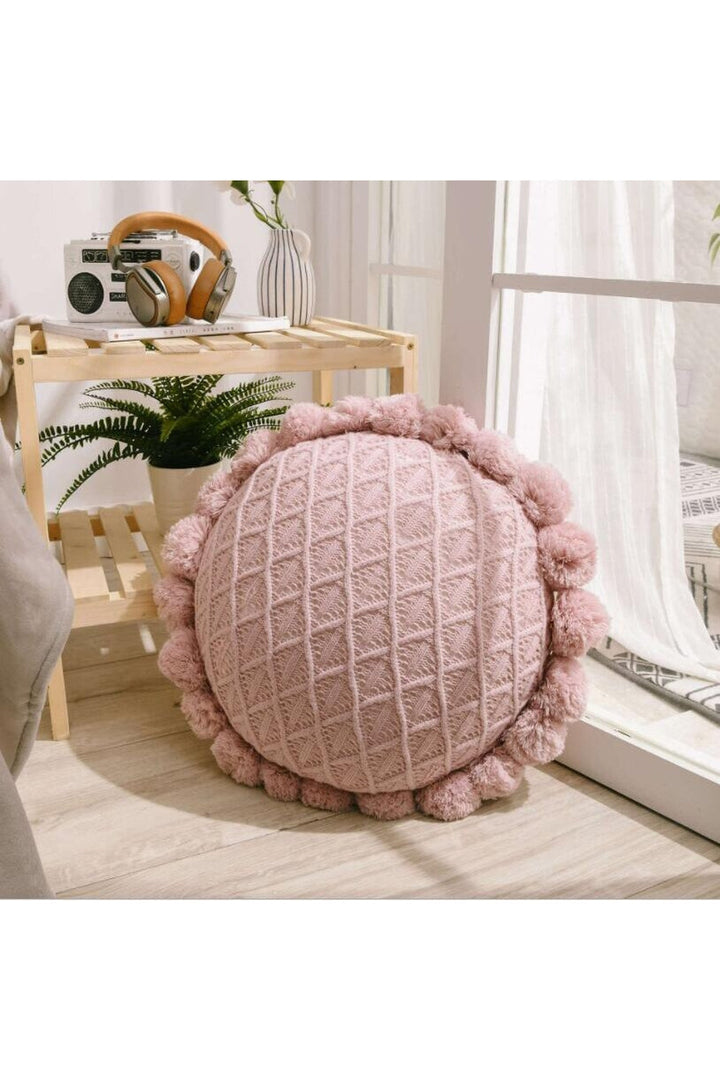 decorated round cushions | Bowlift
