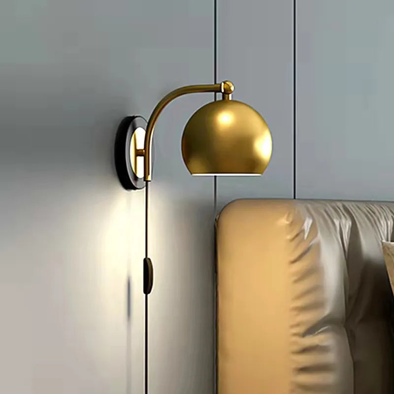 BowLift | Elegant Wall Lamp with a Touch of the Past and Modern Function