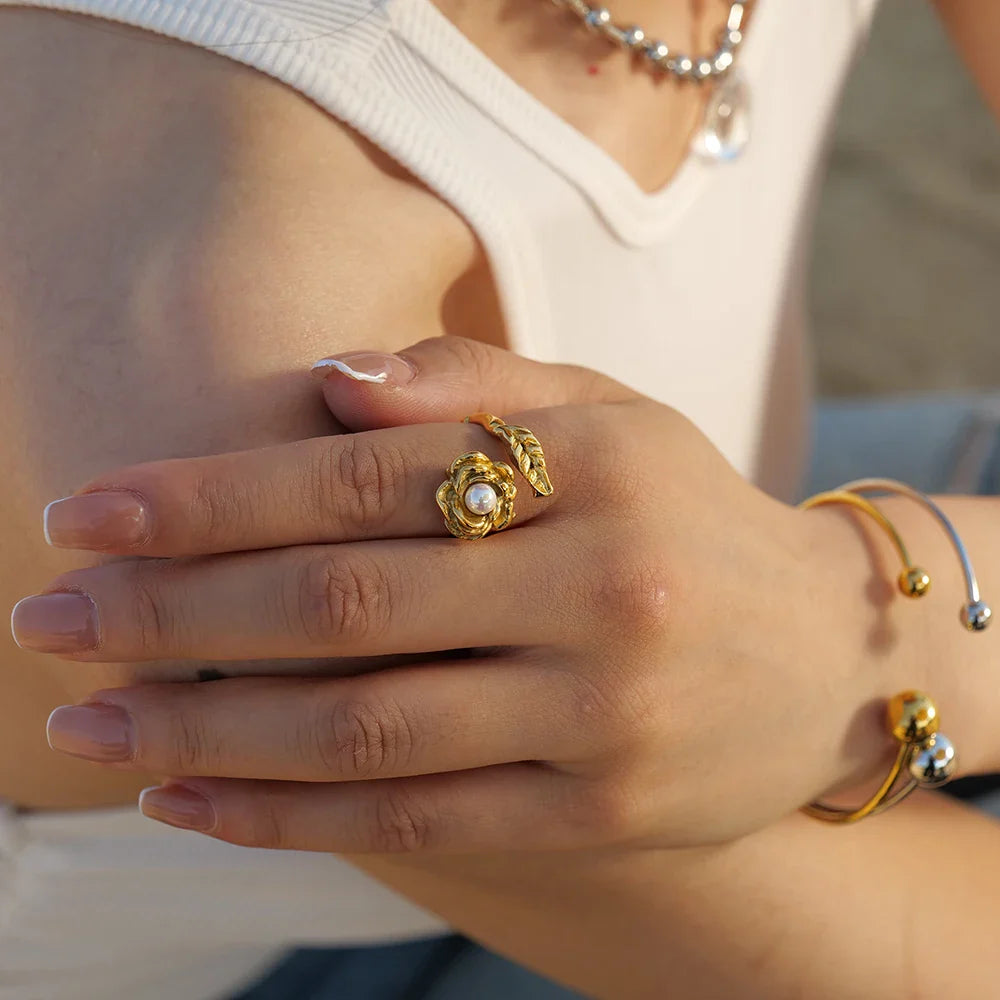 BowLift | Adjustable Pearl Camellia Flower Ring