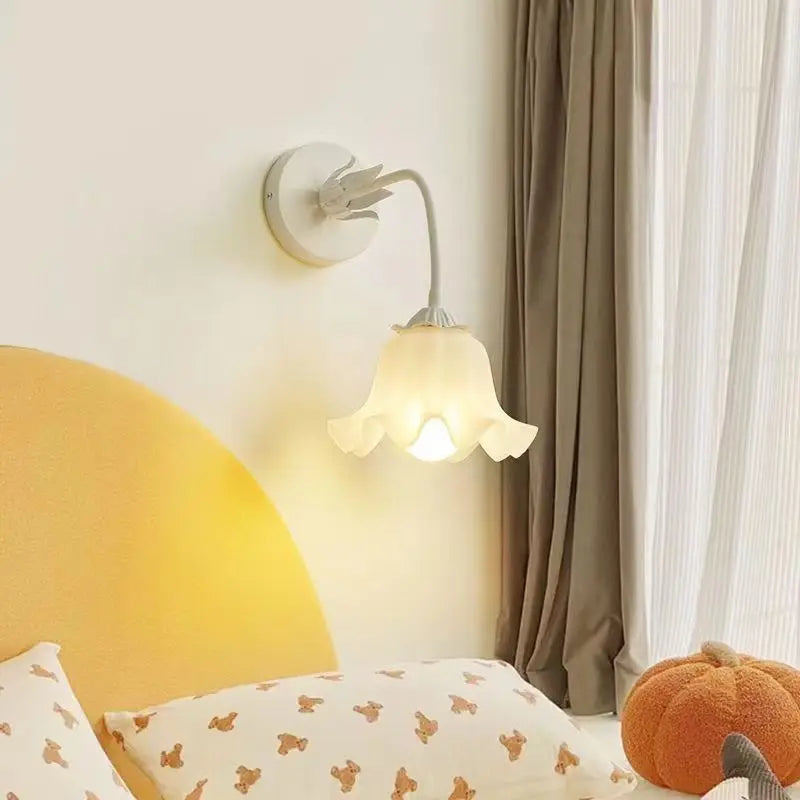 FrenchBloom - Elegant Wall Lamp with Flower Pattern Bowlift