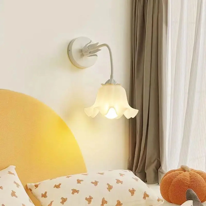 LuxePetal - Elegant Wall Lamp with Flower Pattern for Bedroom Bowlift