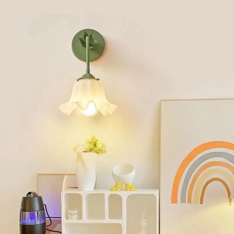 FrenchBloom - Elegant Wall Lamp with Flower Pattern Bowlift