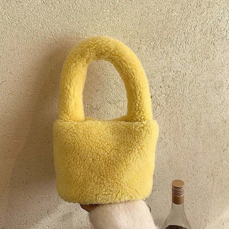 BowLift | Cuddly Plush Mini Bucket Bag