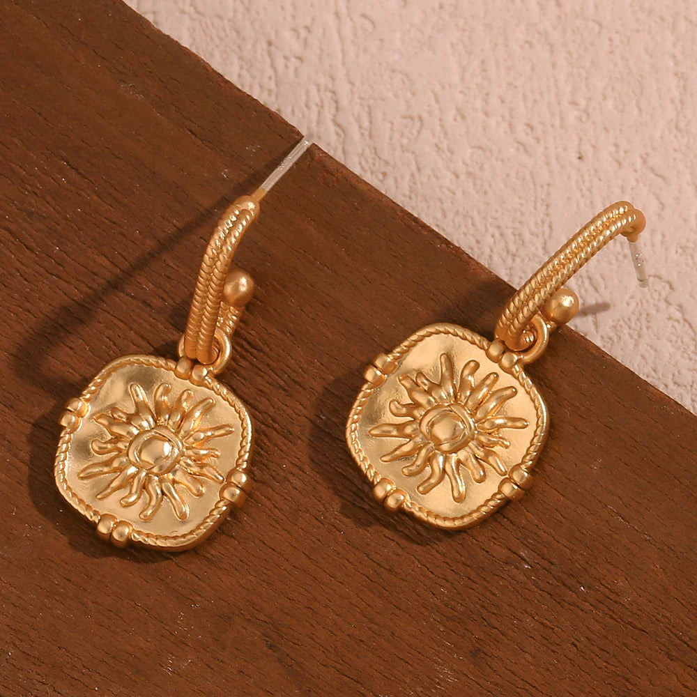 BowLift | Dainty Sun Charm Textured Earring