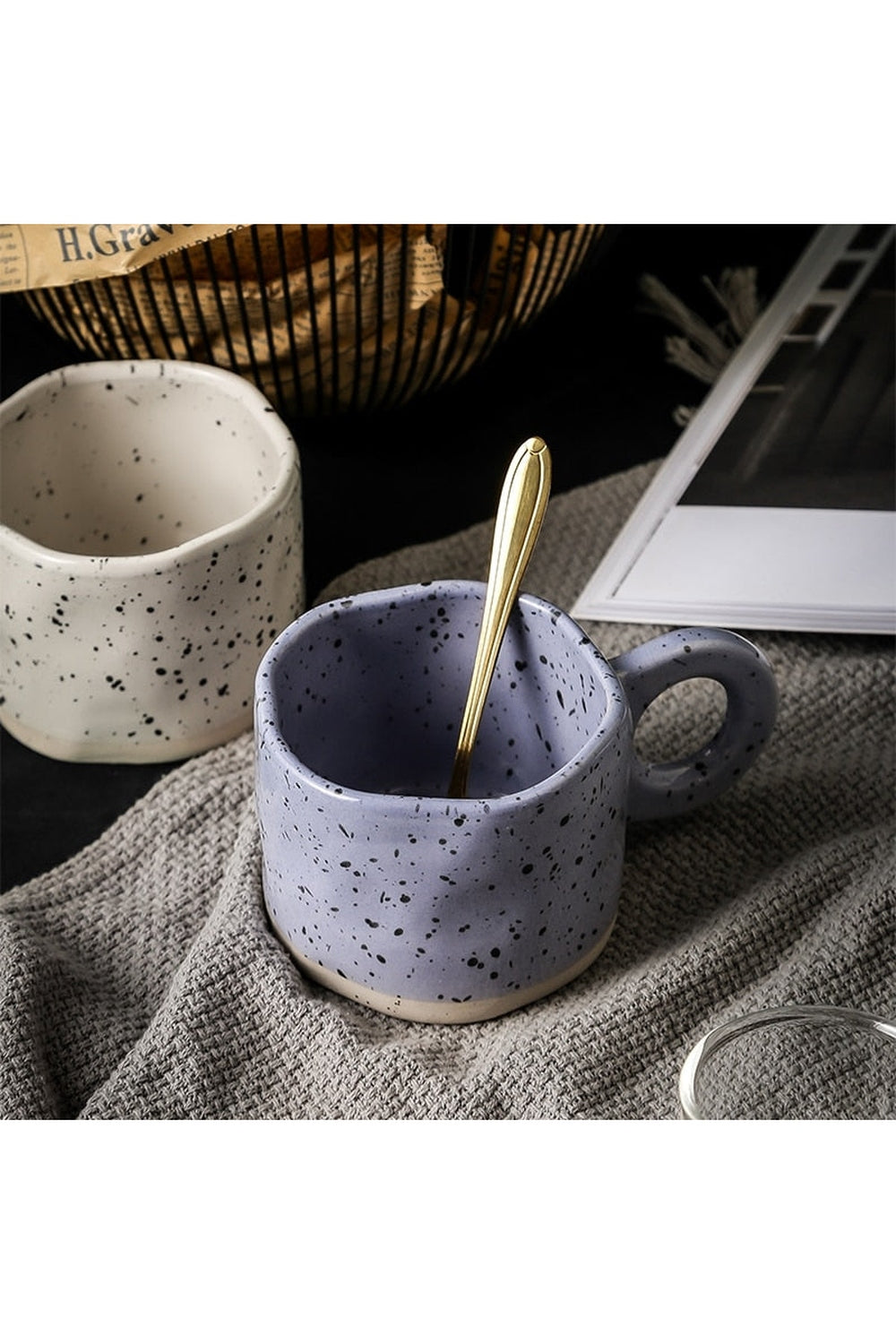 Porcelain-handgrip-cup | Bowlift