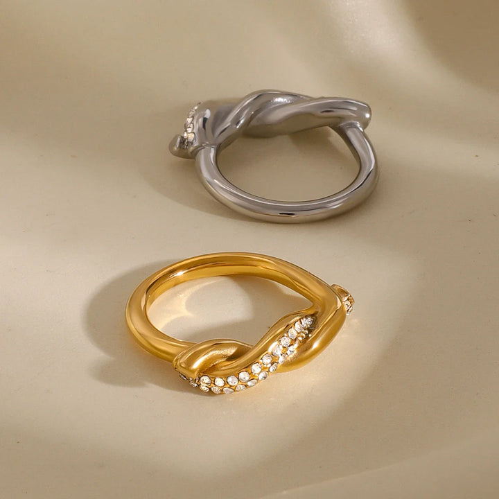 BowLift | Intertwined Diamond Accent Ring