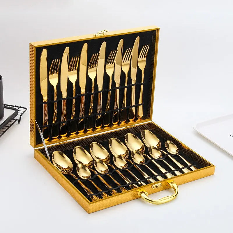BowLift | Opulent Gold Cutlery Set - The elegant 24-piece gold and silver cutlery set