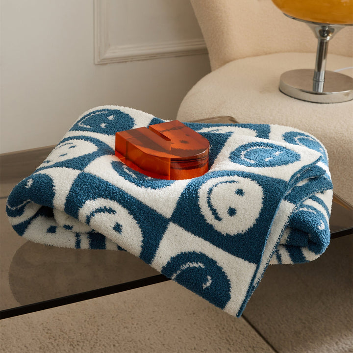Smiley Checkered Blanket | Bowlift