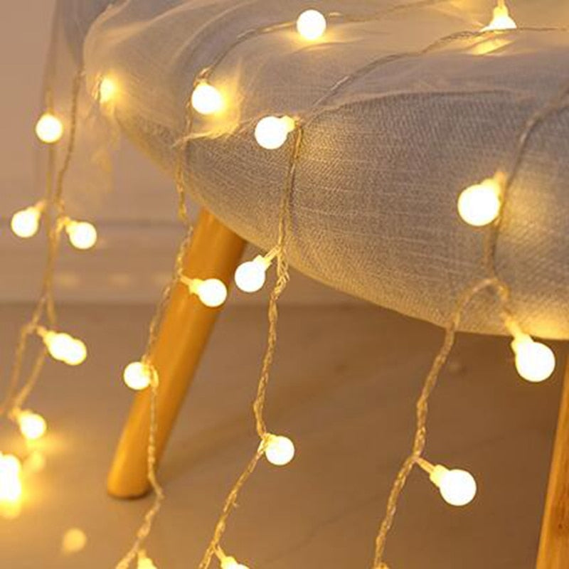 Xmass Glow – Warm Ambient Lamps for the Holidays Bowlift