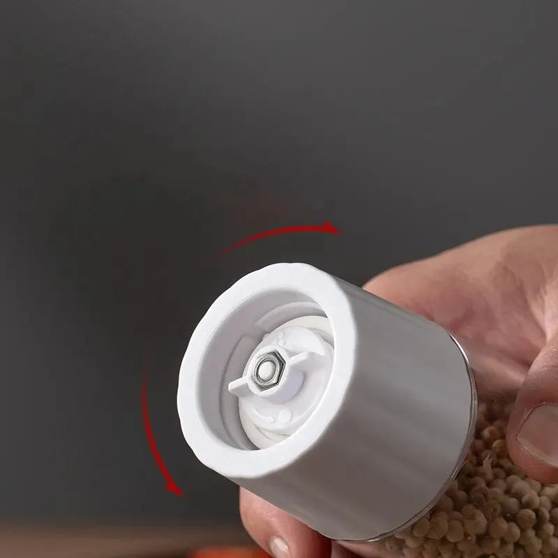 BowLift | Stylish pepper mill with elegant twist