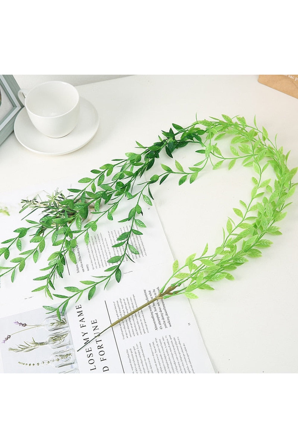 Rattan leaf wine ornament | Bowlift
