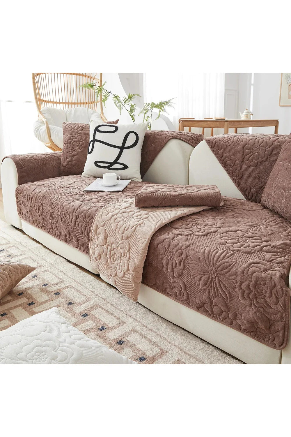 Plush sofa cover | Bowlift