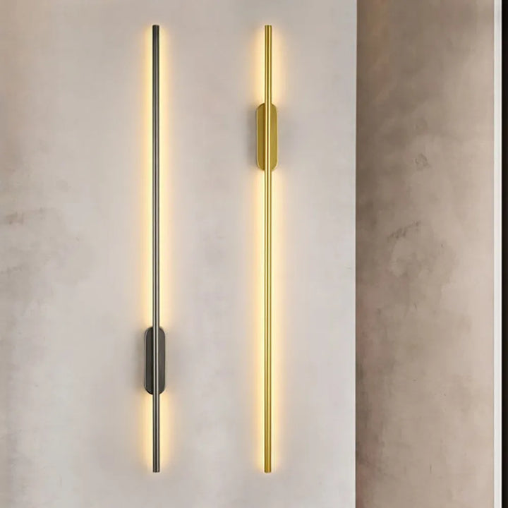 BowLift | SofaLume – Modern Wall Lamp in Black and Gold for Stylish Living