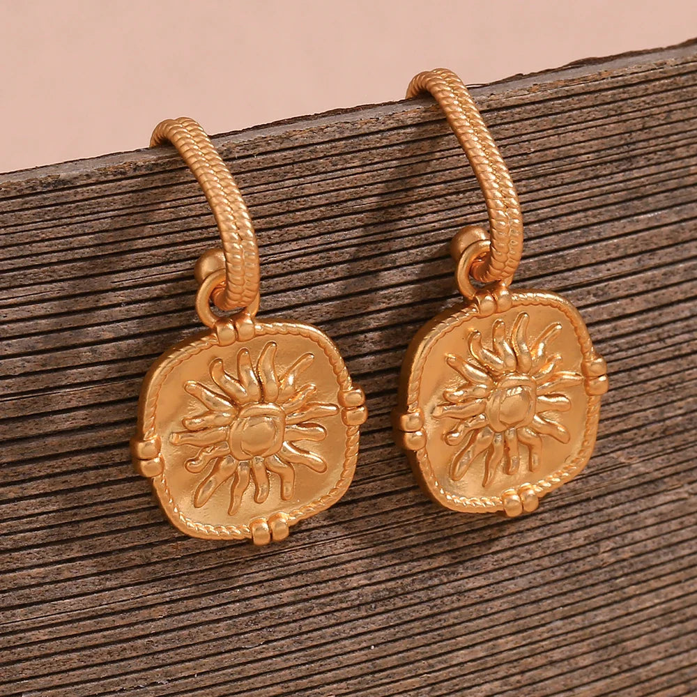 BowLift | Dainty Sun Charm Textured Earring