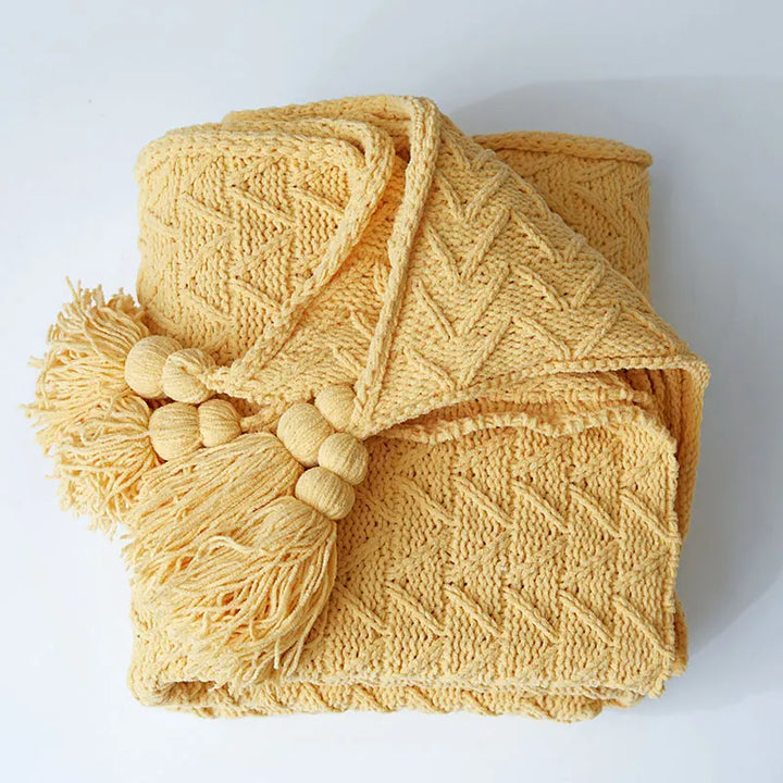 HeartCozy Blanket – Luxe Chenille Blanket with Heart Fringes Bowlift