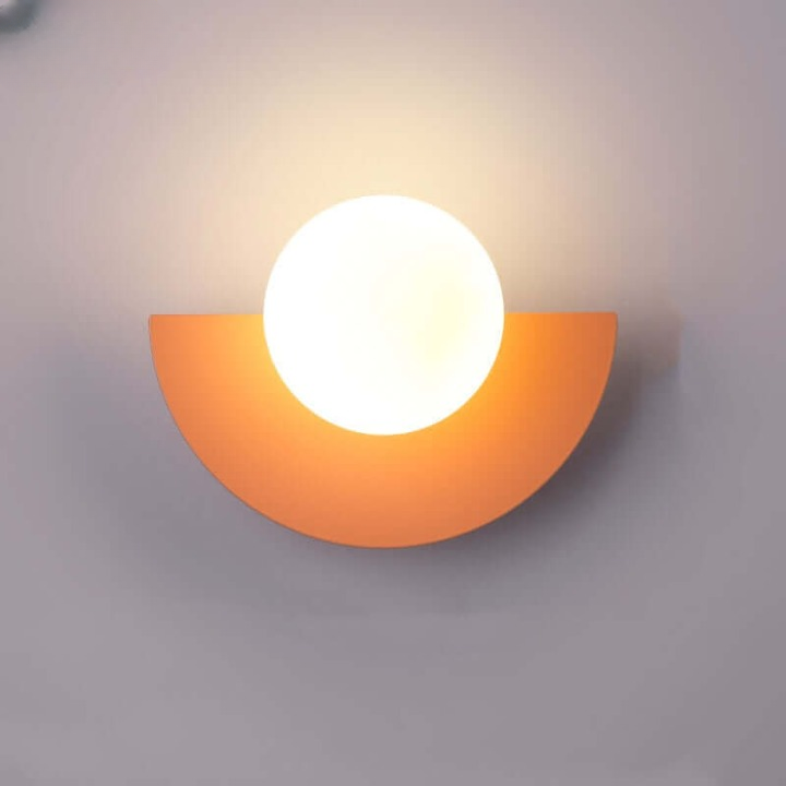 BowLift | Noorderlicht Charm - Halfmoon Wall Lamp of Metal