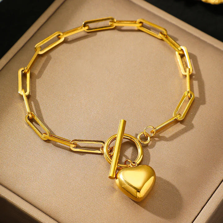 BowLift | Modern Paperclip Bar Clasp Heart Bracelet