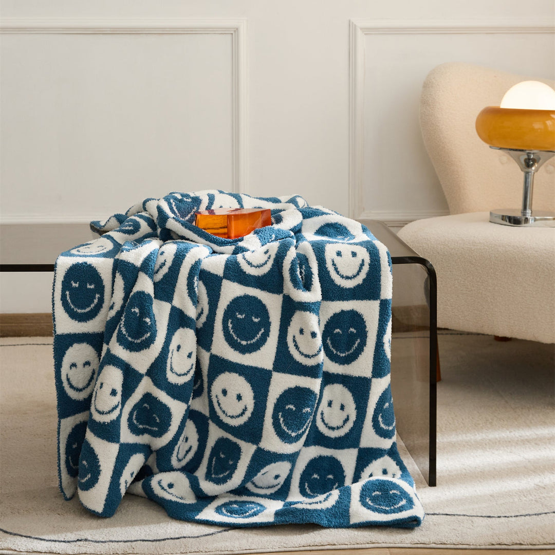 Smiley Checkered Blanket | Bowlift