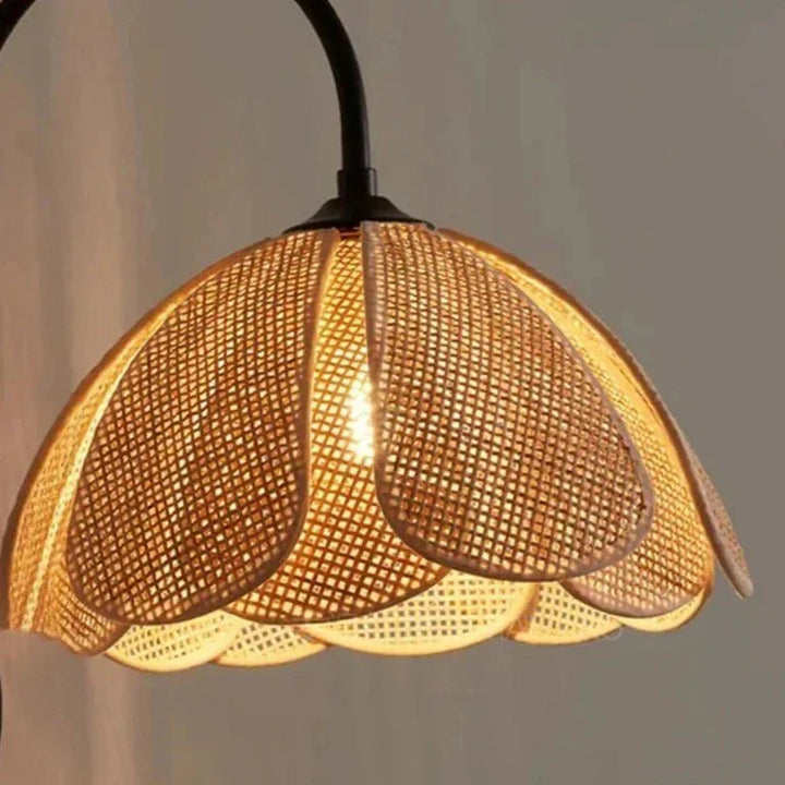 BowLift | LumaFlora - Elegant rattan wall lamp - Warm floral ambiance
