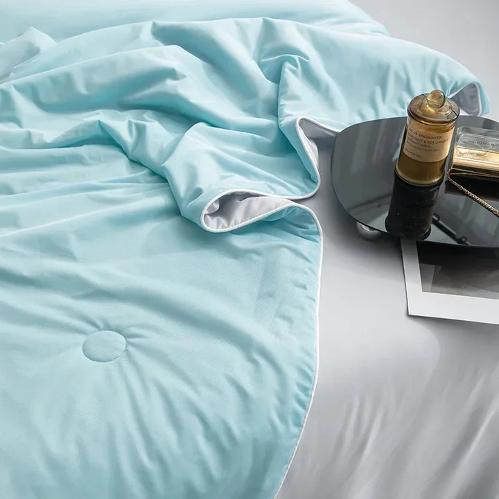 High-Quality Cooling Blanket – Smooth Air-Conditioning Comforter, Lightweight Summer Quilt with Double-Sided Cooling Fabric | Bowlift