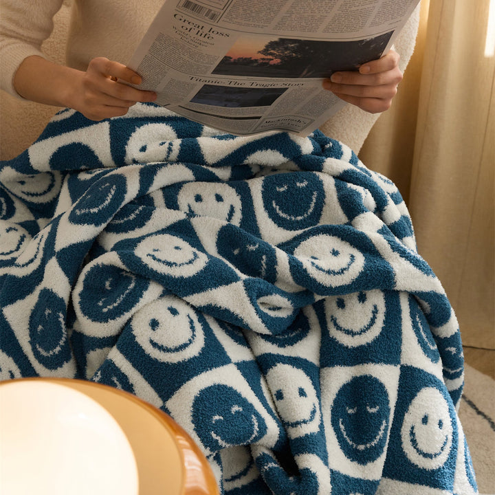 Smiley Checkered Blanket | Bowlift