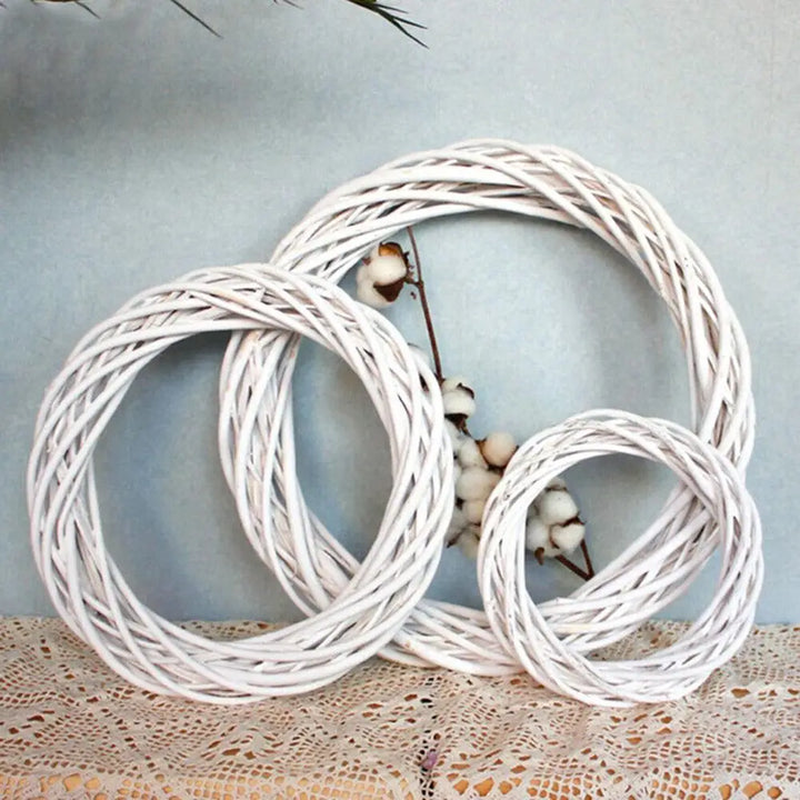 BowLift | WhiteWonder | Luxury Rattan Wreath for Christmas