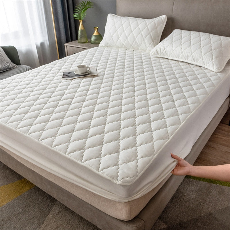 Anti-Slip Waterproof Mattress Cover | Bowlift