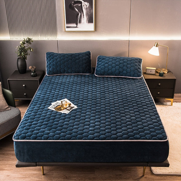 BowLift | Elegant Velvet Thick Mattress Cover