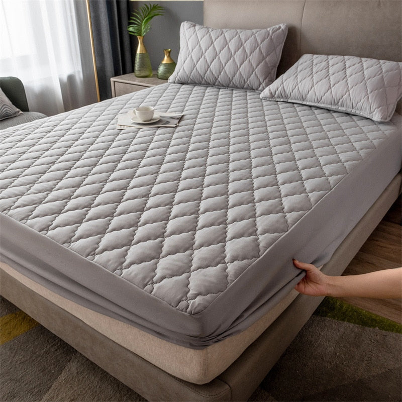 Anti-Slip Waterproof Mattress Cover | Bowlift