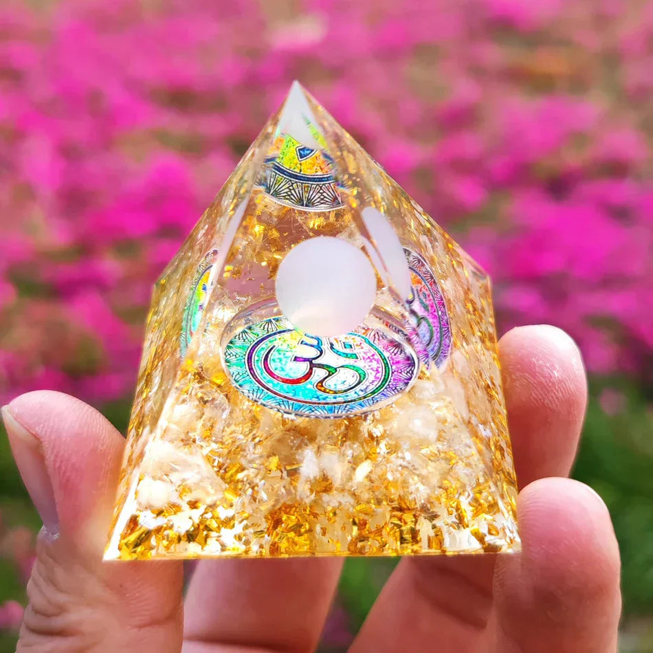 BowLift | Orgonite Pyramid with Amethyst Pendulum – Energy, Protection and Decoration