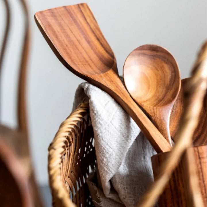 EcoWood – Luxurious cookware set made of wood with storage bucket Bowlift