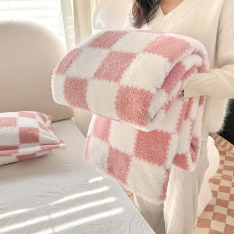 BowLift | Pandaluna Fleece Blanket with Check Pattern | Soft & Breathable | For Sofa, Bed & Office | Machine Washable | Pink/White
