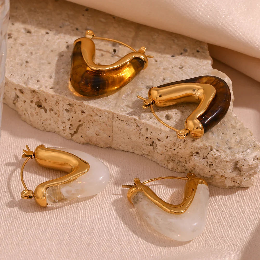 BowLift | 18k Classy V Hoop Earrings