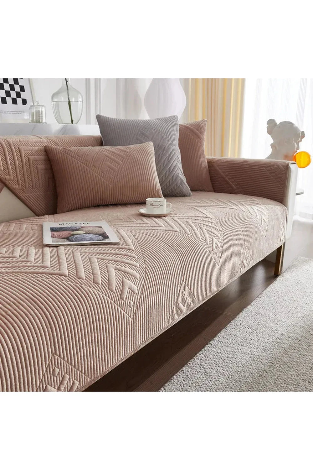 Soft Quilted Sofa Cover | Bowlift