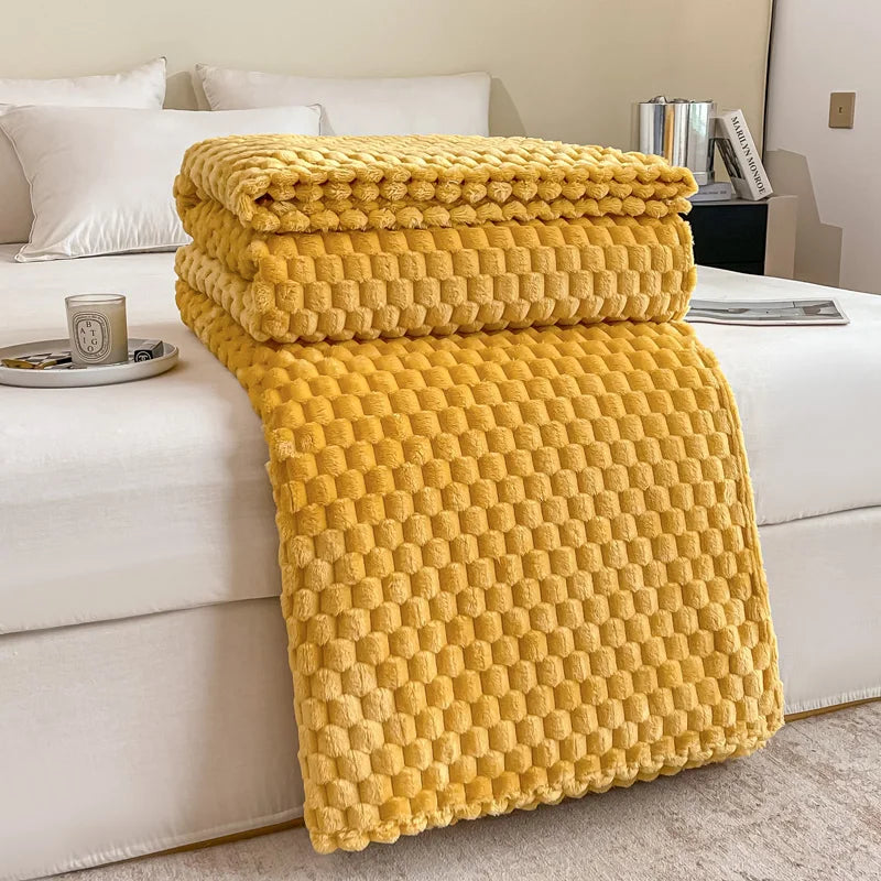 BowLift | Checked Soft Velvet Blanket Warm Cozy Throw for Couch and Bed