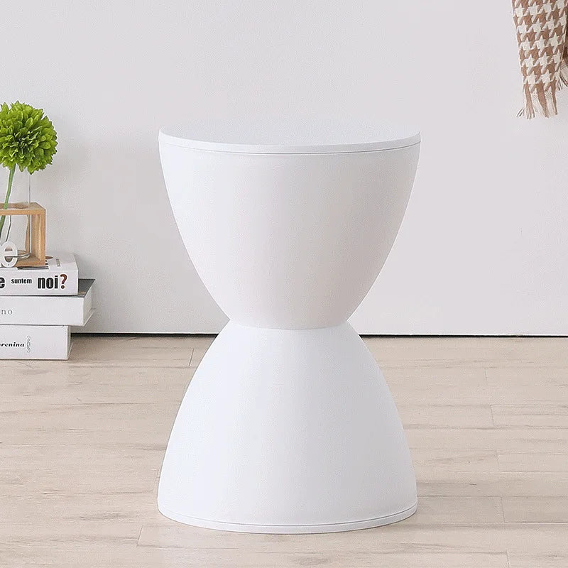 BowLift | Minimalist Side Table Made of Plastic