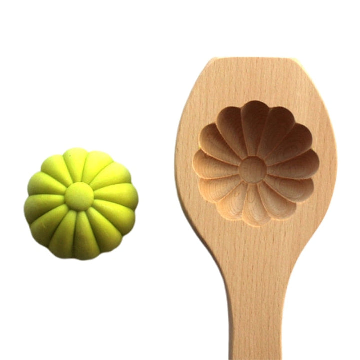 BowLift | Wooden Moon Dumpling Maker Mold