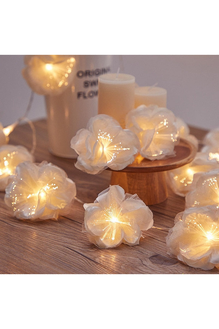 white rose light garland | Bowlift