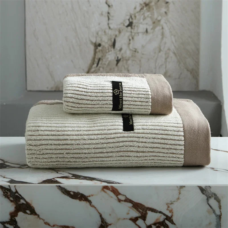BowLift | Luxurious, super soft and absorbent face/bath towel made from 100% organic cotton