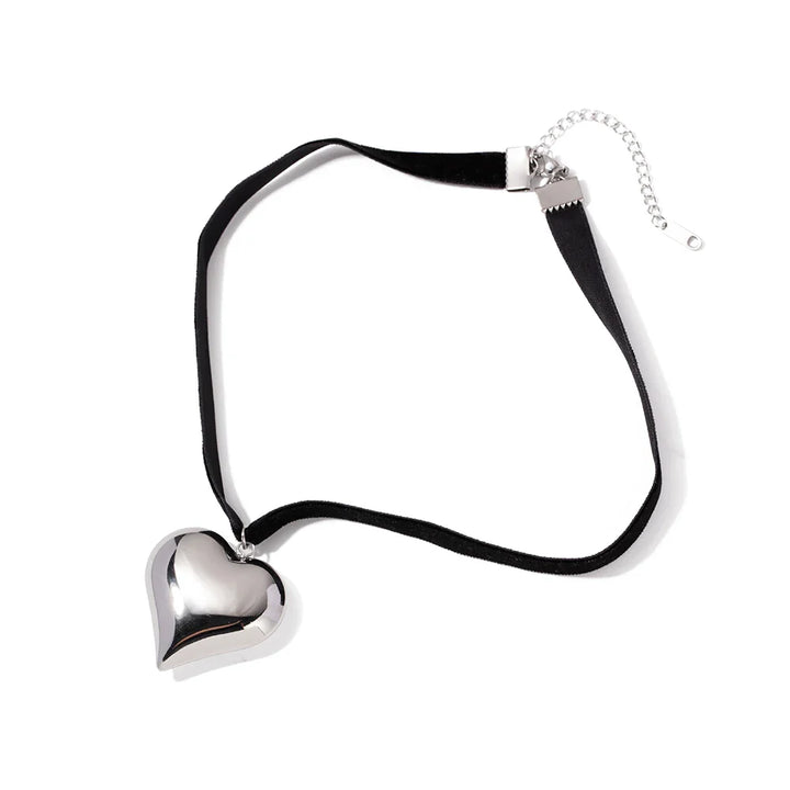 BowLift | Chunky Heart Strap Necklace