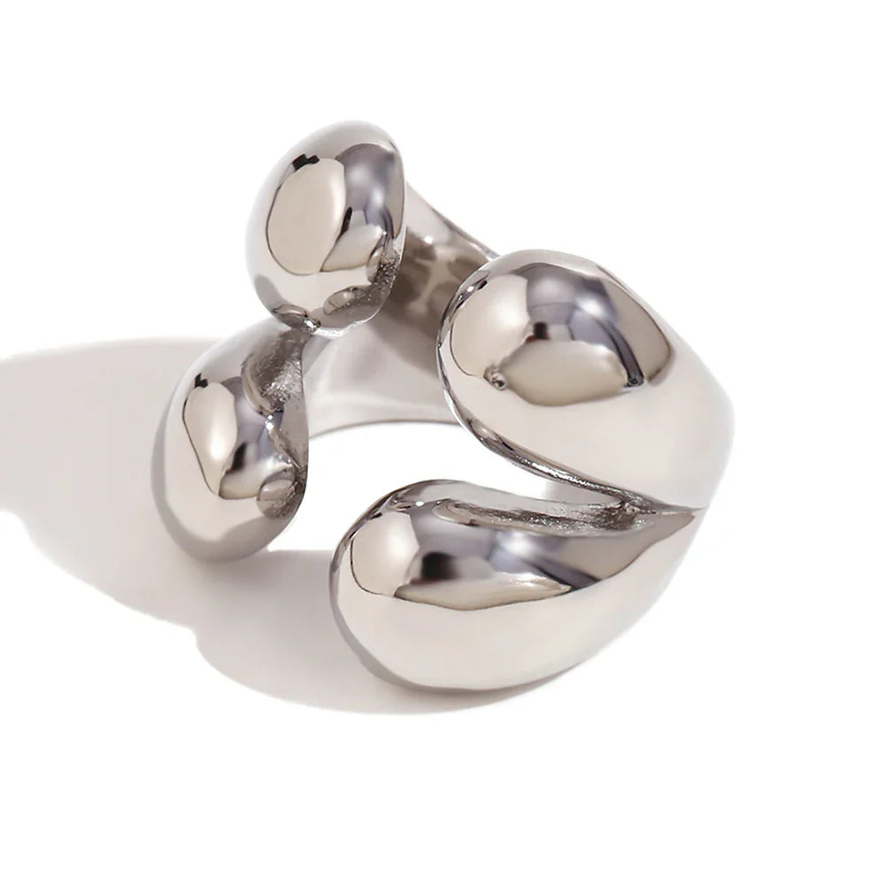 BowLift | 18k Four Droplet Bold Ring