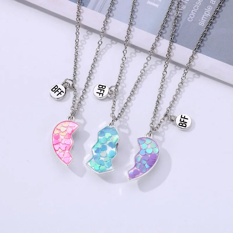 BowLift | Magnetic Peach Broken Heart Necklace