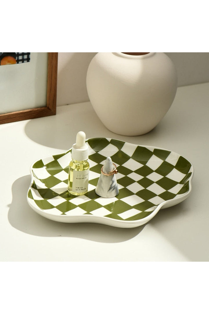 Ceramic chessboard plate | Bowlift