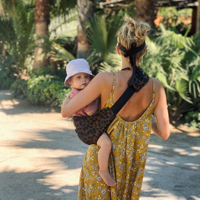 BowLift | Comfortable hip carrier for travelling