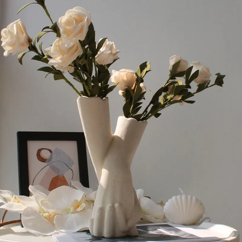 Lovers' Hands Ceramic Vase | Bowlift