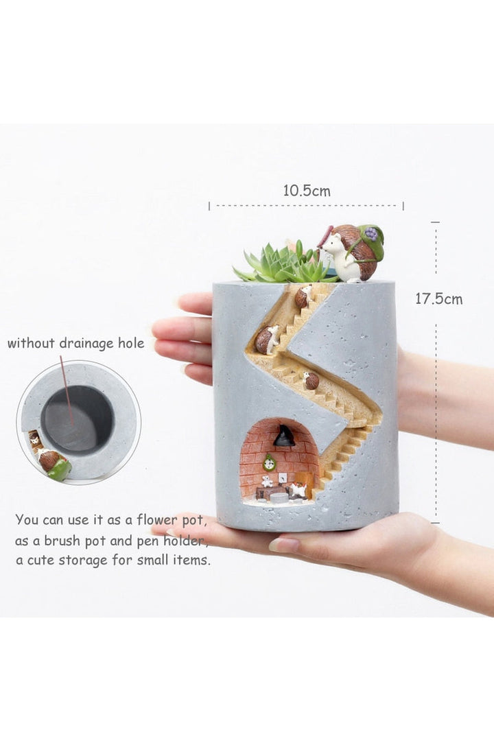Hedgehog figurine flower pot | Bowlift