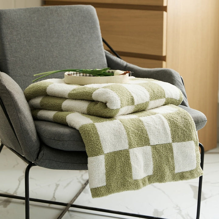 COLOURFUL CHECKERBOARD THROW | Bowlift